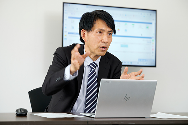 グループウェアとWebメールで別々のシステムを入れていたことで、操作感が異なり、コストの負担も大きかった。